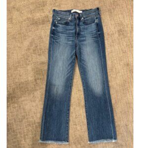AYR - Cut: The Pop,  Wash: Bomba, Waist 26 - comfortable jeans. LIKE NEW!